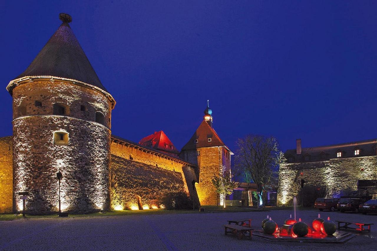 Gasthof Zur Burg Hohenberg an der Eger Buitenkant foto