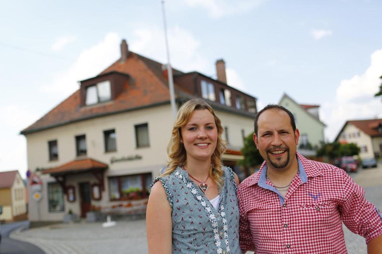 Gasthof Zur Burg Hohenberg an der Eger Buitenkant foto